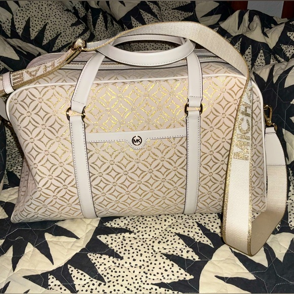NWT Michael Kors • Jet Set Travel XL Metallic Logo Jaquard (light cream) - Picture 6 of 15